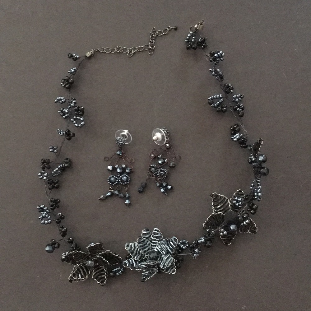 Matching Beaded Earring & Necklace Set